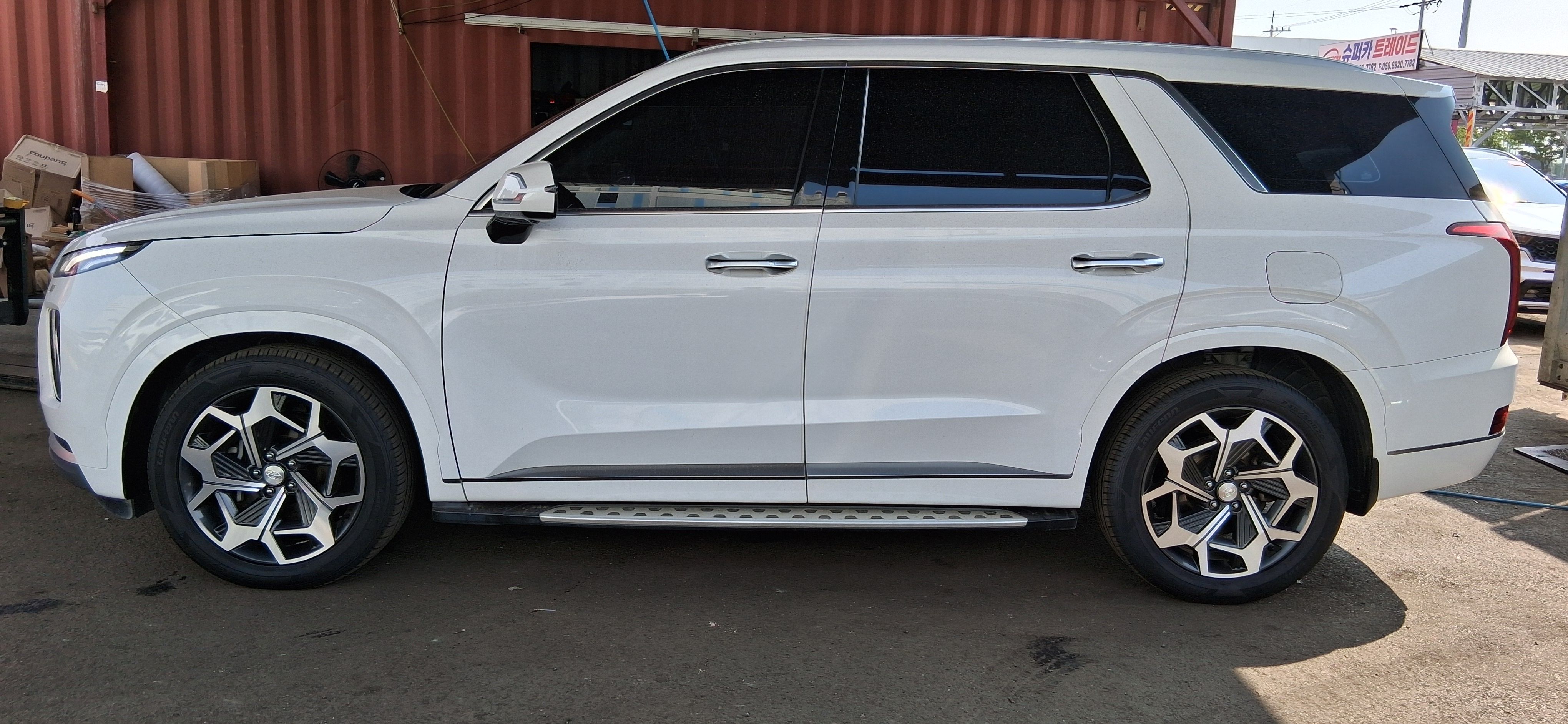 Carify Korea car delivery photo