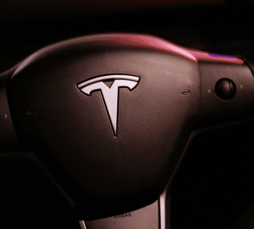 Tesla: моделдер жаңылануусу жана сатуу динамикасы